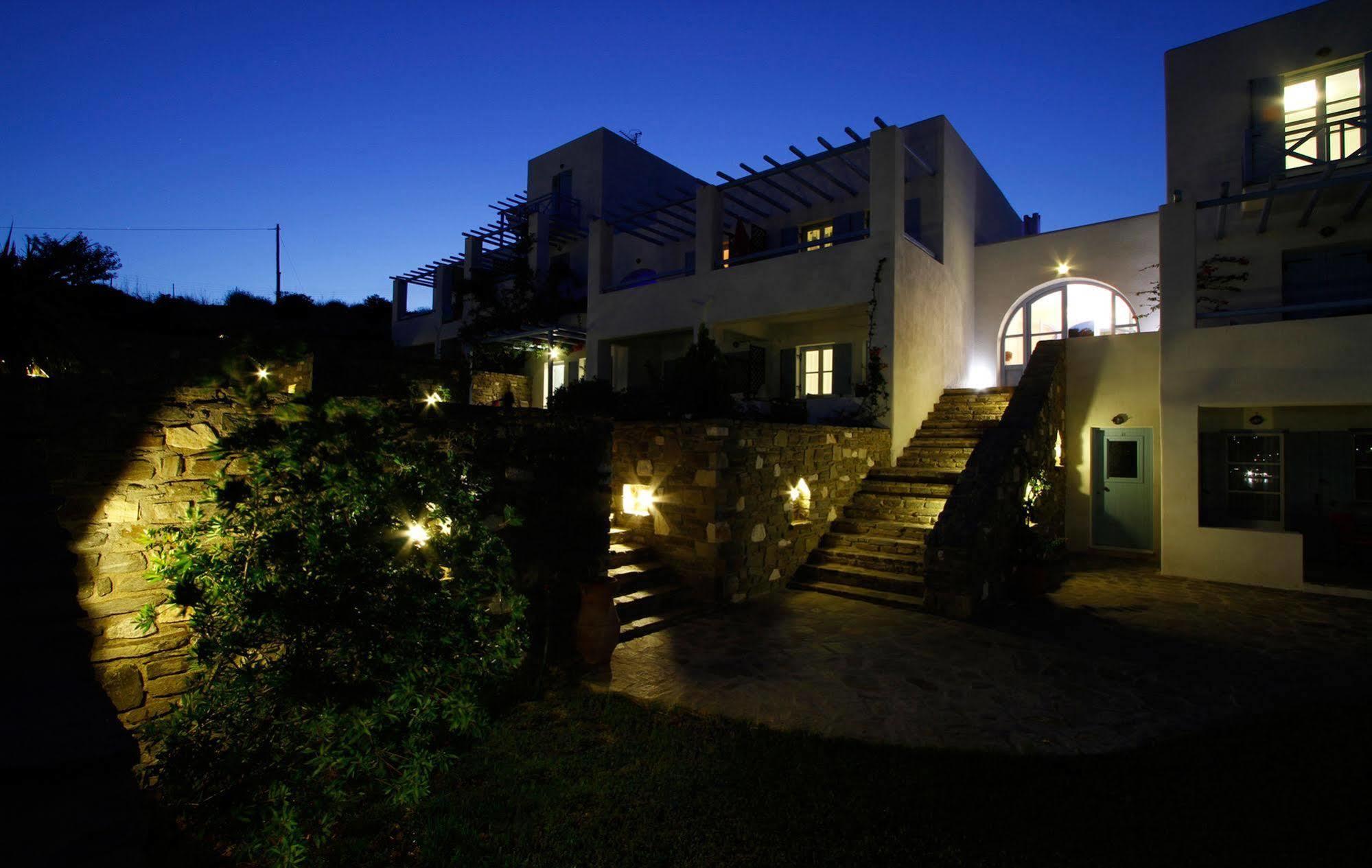 Paros Paradise Apartments Экстерьер фото