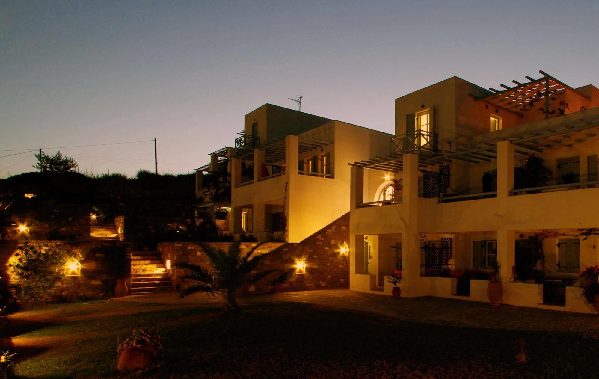 Paros Paradise Apartments Экстерьер фото